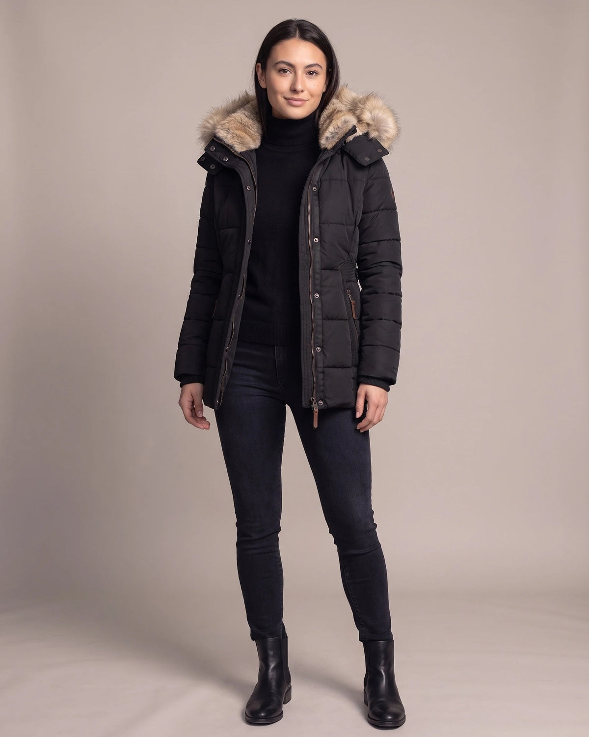 Women's Puffer Jacket with Faux Fur Hood and Zip Pockets, Fitted – Tamsin