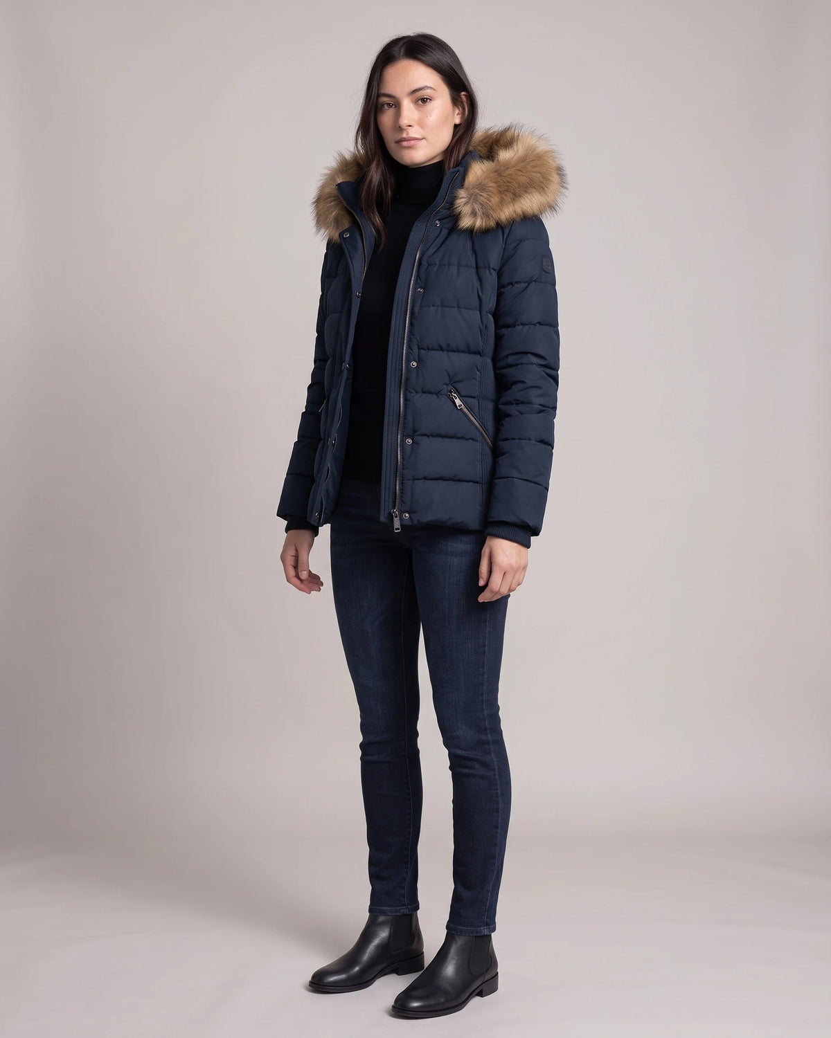 Women's Puffer Jacket with Faux Fur Hood and Zip Pockets, Fitted – Tamsin